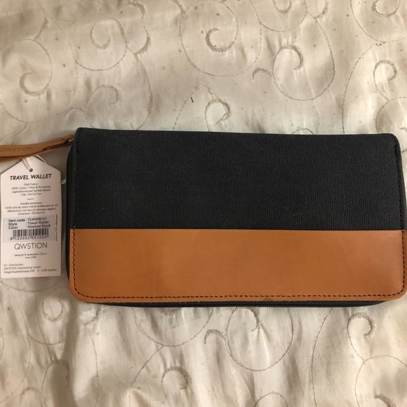 Qwstion Travel Wallet Washed Black - Picture 2 of 4